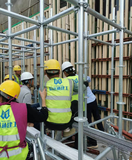 神木市信达通建工集团有限公司采用钢背楞